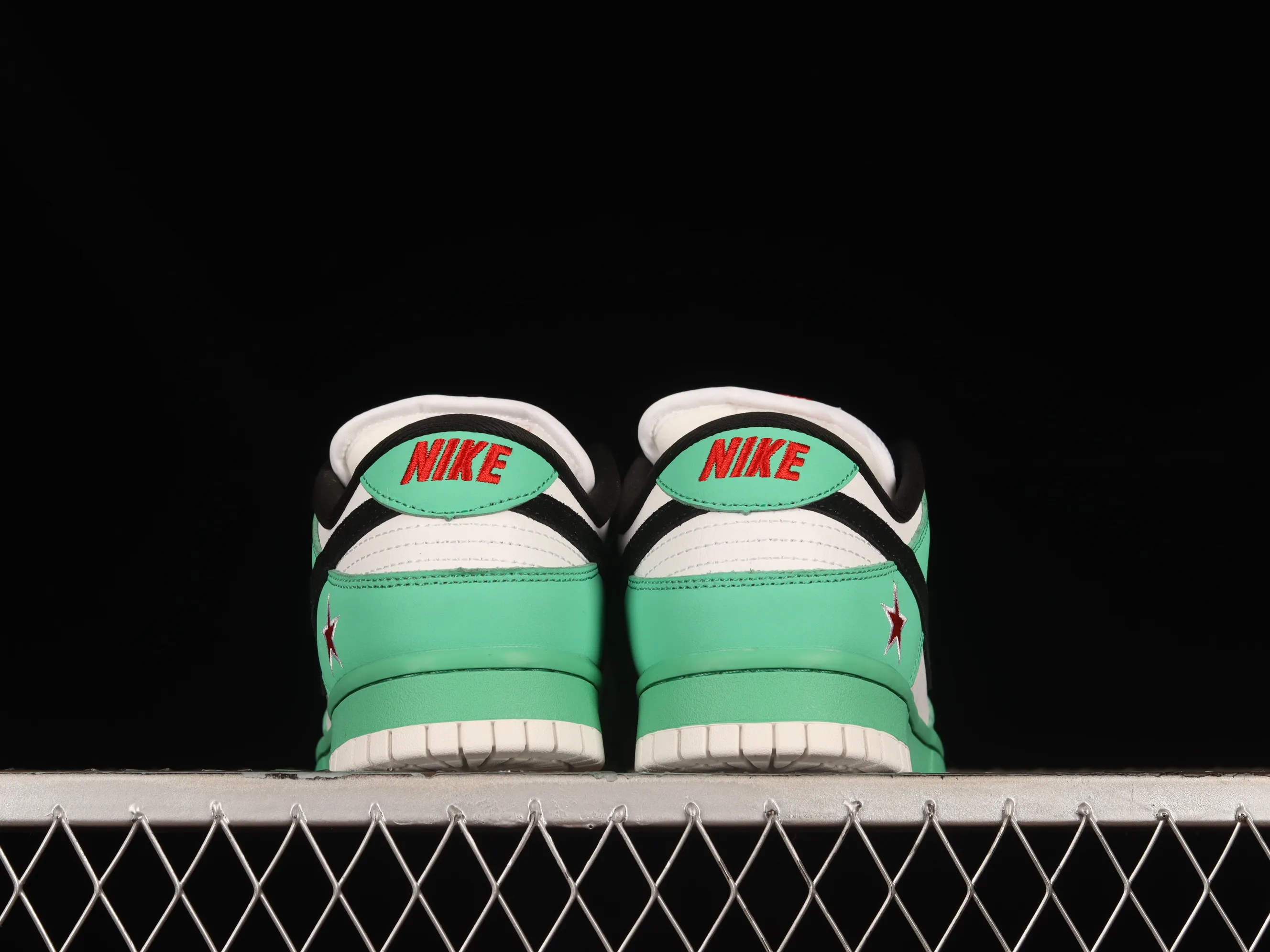 All categories Nk SB Dunk series Nk SB Dunk Low low-top sneakers Nk Dunk SB Low Heineken Heineken ultra-limited edition low-top sports and leisure sneakers 304292-302
